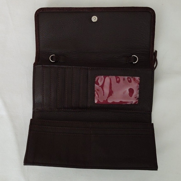Brighton Crossbody Wallet - Picture 5 of 8